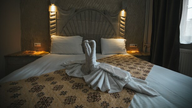 Blackout drapes, cribs (free), WiFi (free), individually decorated - Tulpar Hotel (Ürgüp)