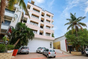 Property entrance - Hotel Hospice Near Surat Railway Station (Surat)