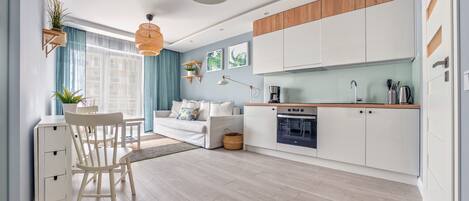 Studio Suite (1503A) | 1 bedroom, laptop workspace, iron/ironing board, free WiFi