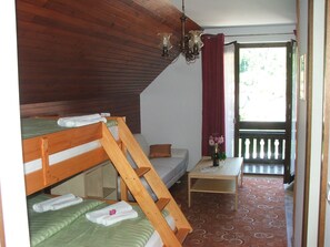 家庭雙人房, 山景 | 書桌、遮光布/窗簾、隔音、免費無線上網