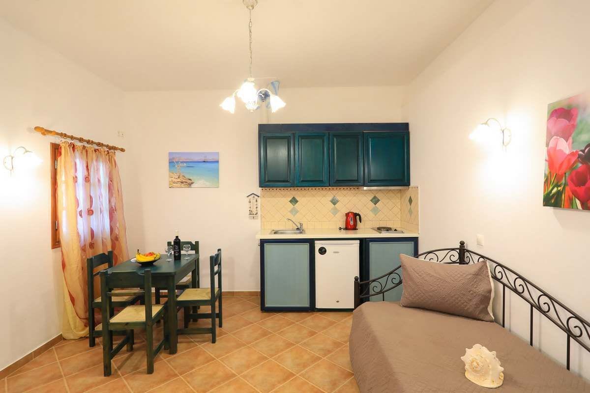 Studio Exclusive, quang cảnh biển (Stone) | Khu phòng khách | TV màn hình phẳng 