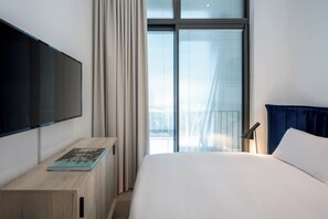 Apartment, 5 Bedrooms, Patio, Ground Floor - master Shenkin (Tel Aviv)
