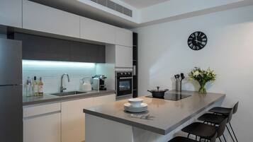 Apartment, 2 Bedrooms, Balcony | Private kitchen