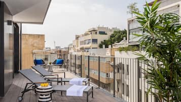 Superior Apartment, 3 Bedrooms, Balcony | Balcony