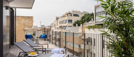 Appartement supérieur, 3 chambres, balcon | Balcon