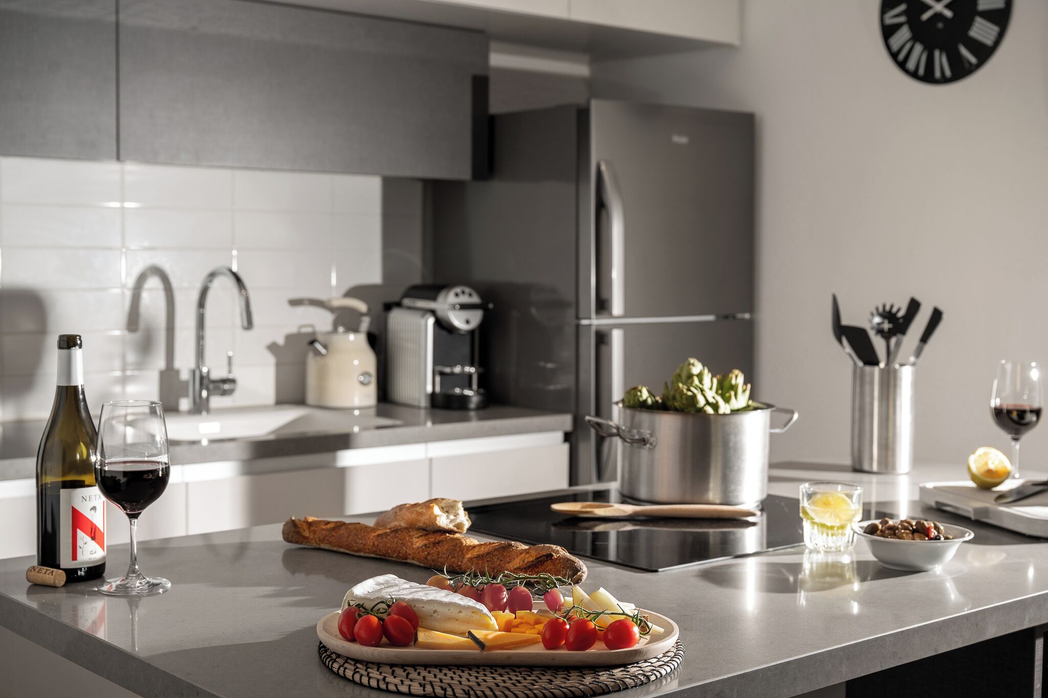 Apartment, 2 Bedrooms, Balcony | Private kitchen | Full-sized fridge, microwave, oven, stovetop