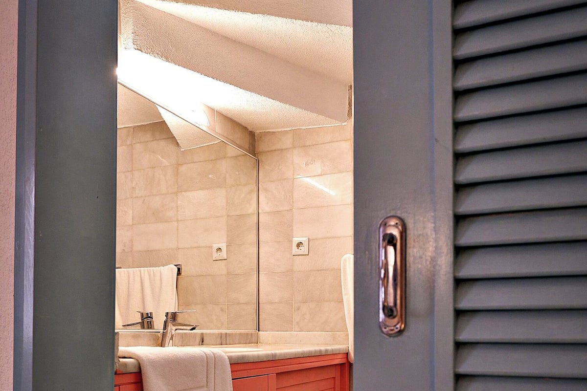 Perheparitalo | Kylpyhuoneen pesuallas