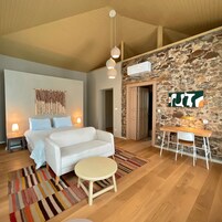 Executive Tek Büyük Yataklı Oda | Kaliteli yatak takımı, ayrı ayrı dekore edilmiş, ayrı ayrı döşenmiş 