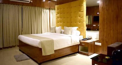 Hotel Radhika Regency