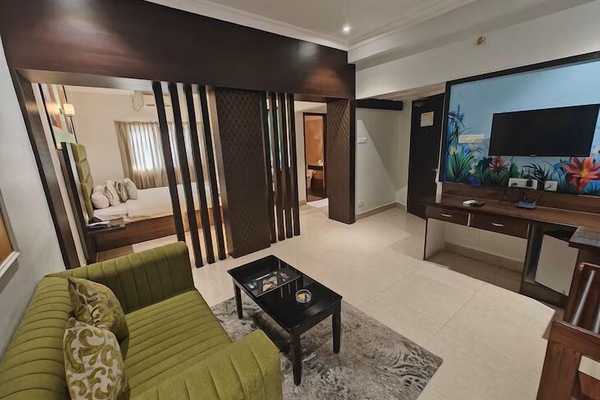 Basic Suite | Soundproofing, WiFi (free)