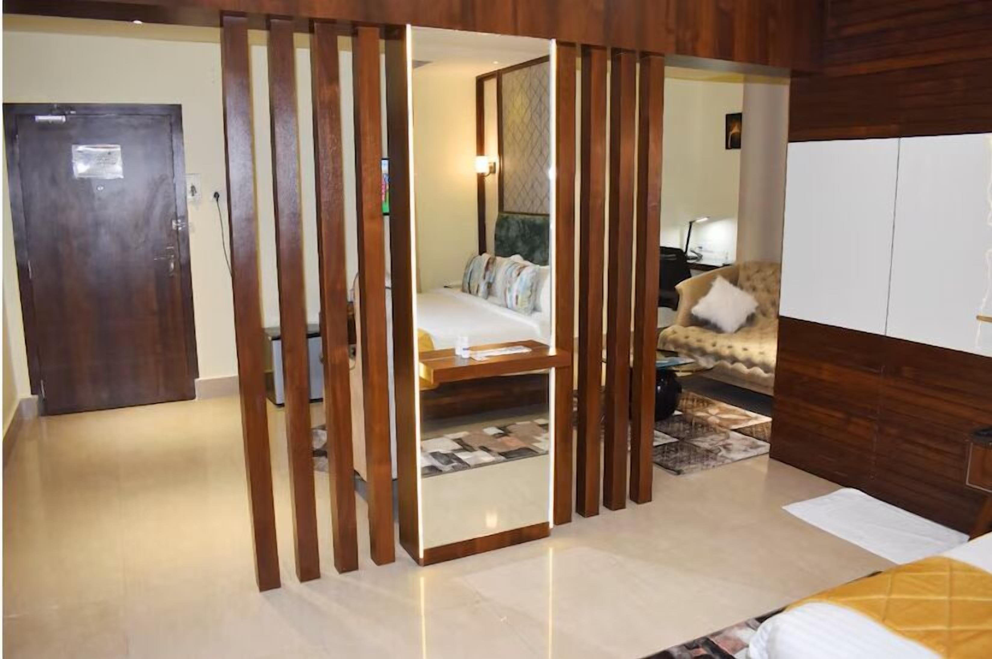 Basic Suite | Soundproofing, free WiFi