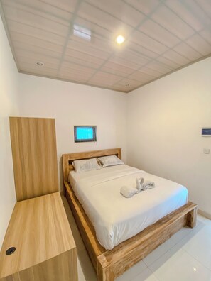 Standard Double Room | Free WiFi, bed sheets - ALA Hostel (Seminyak)