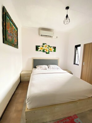 Standard Double Room | Free WiFi, bed sheets - ALA Hostel (Seminyak)