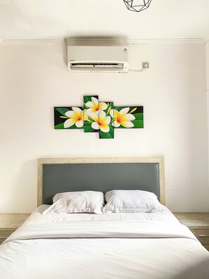 Standard Double Room | Free WiFi, bed sheets - ALA Hostel (Seminyak)