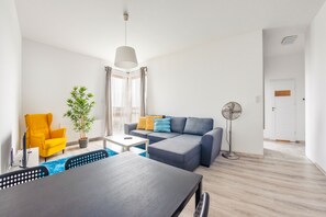 Departamento (96C/44) | Área de sala de estar | Televisión de pantalla plana 