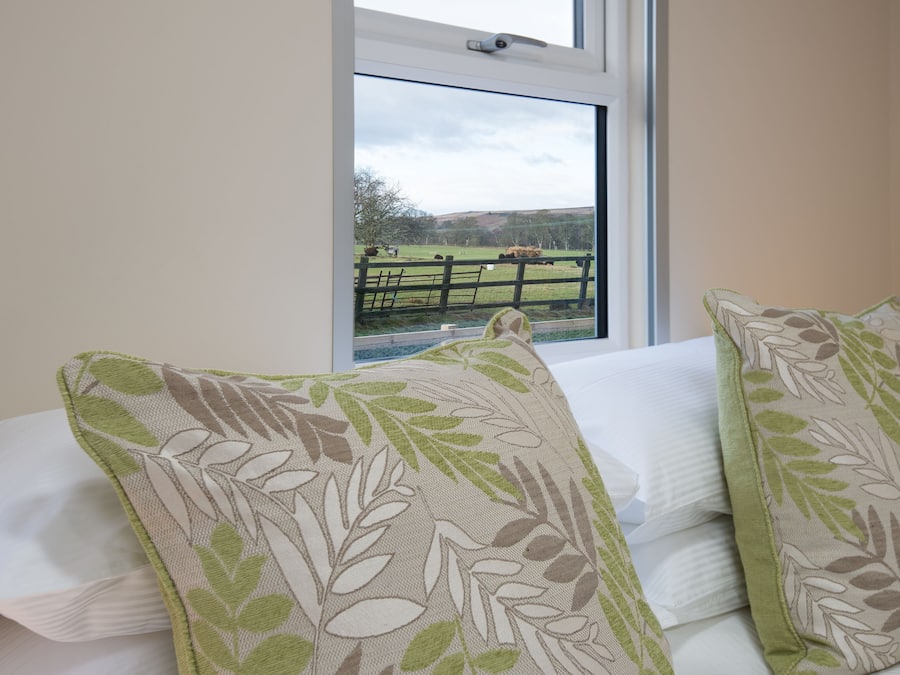 Double or Twin Room, Accessible | Desk, laptop workspace, free WiFi, bed sheets