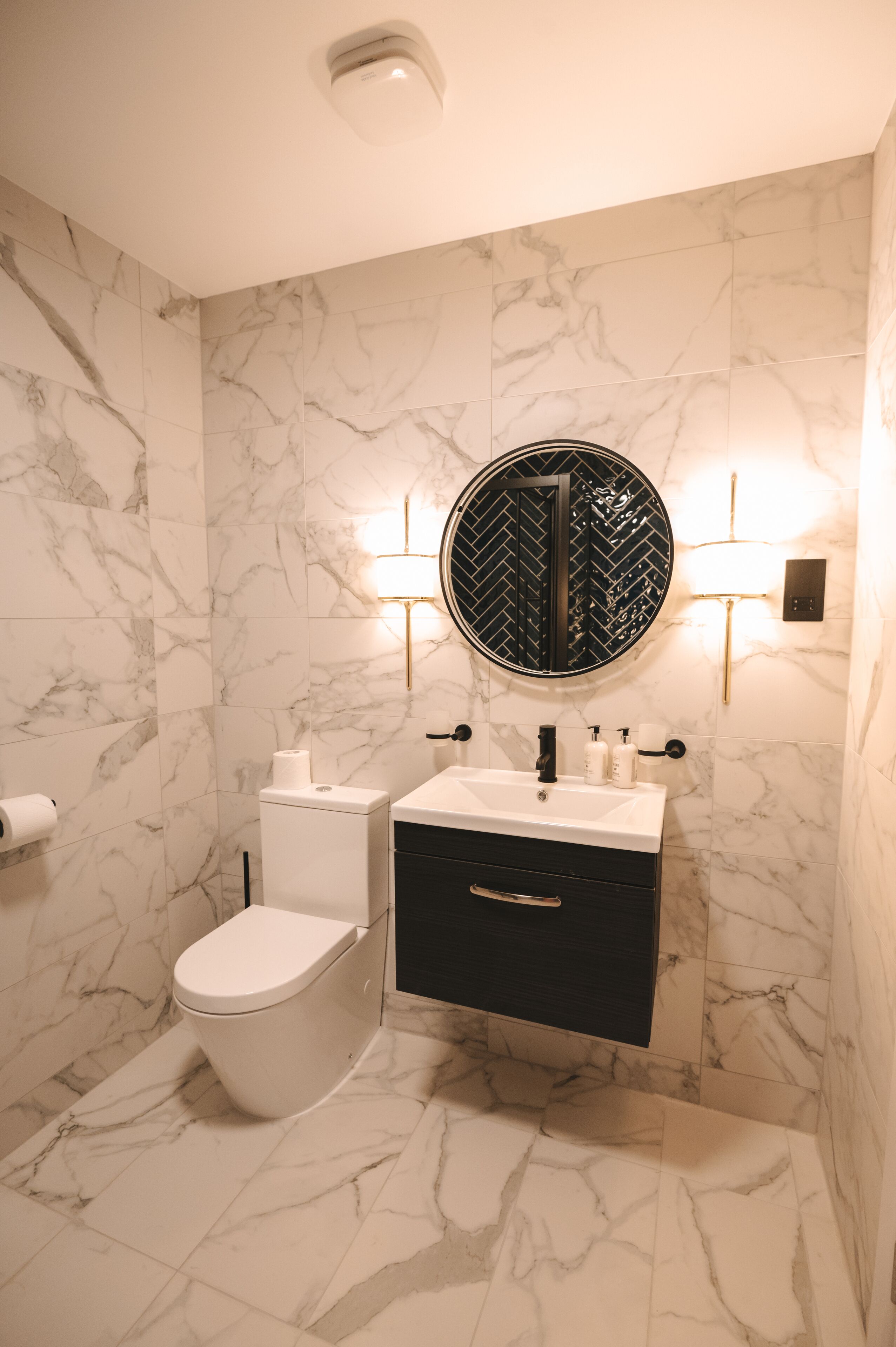 reidhaven room (located in hotel annexe) | bathroom | hair dryer, towels