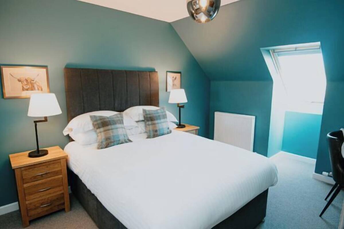 1 bedroom, premium bedding, in-room safe, individually decorated