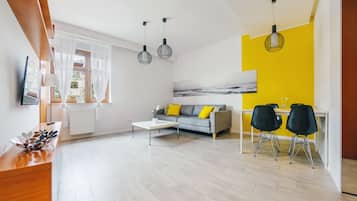 Apartamento (12 B – Jelitkowska 27) | Área de estar | TV de tela plana