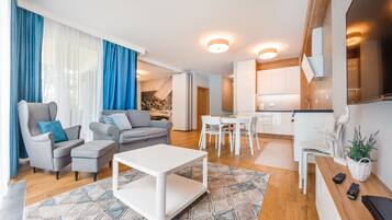 Apartment (5 – Jelitkowska 77) | Wohnbereich | Flachbildfernseher