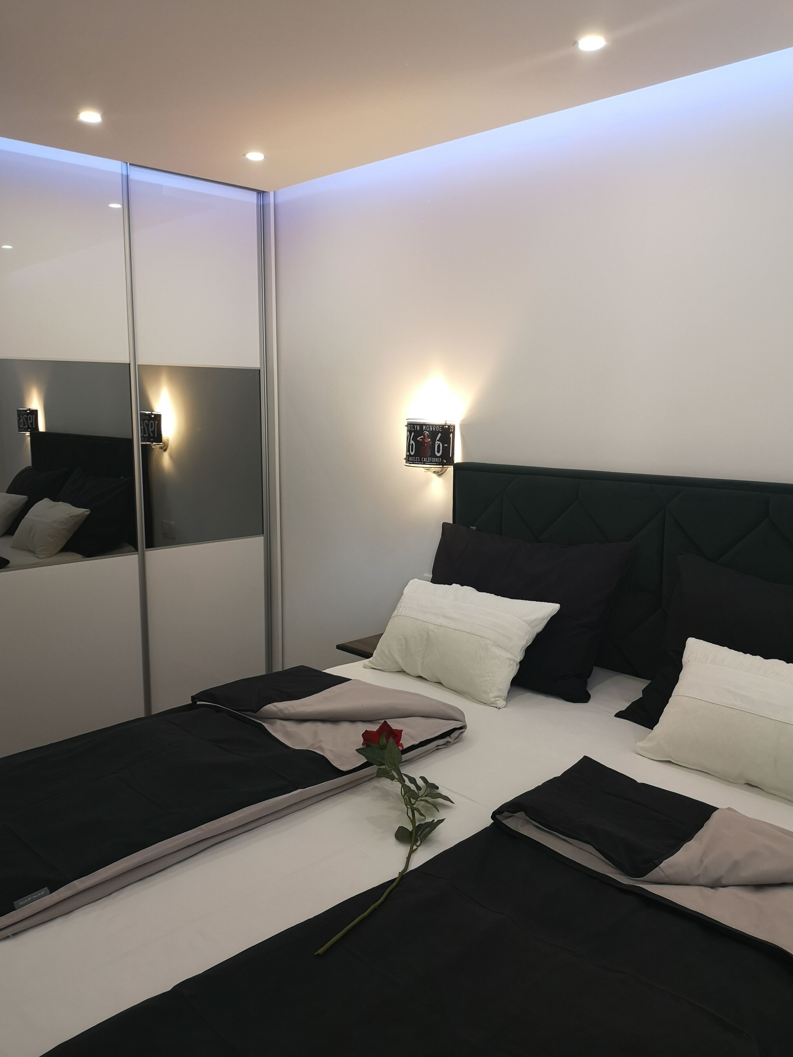 Luxury Apartment, 1 Queen Bed with Sofa bed, City View | Premium bedding, memory-foam beds, in-room safe, individually decorated