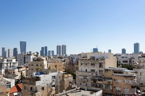 View from room - Cozy 2BR in Bezalel by HolyGuest (Tel Aviv)