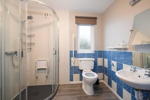 Huisje, 3 slaapkamers (Pennine Lodge) | Badkamer | Een haardroger