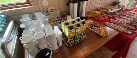 뷔페 아침 식사