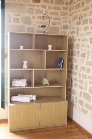 House, 2 Bedrooms, Mountain View | Room amenity