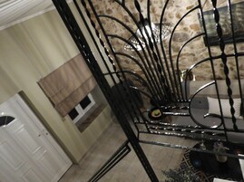 Design Μεζονέτα, 2 Υπνοδωμάτια, Θέα στην Πόλη, Στην παραλία | Περιοχή καθιστικού | Τηλεόραση με επίπεδη οθόνη 32 ιντσών με ψηφιακά κανάλια