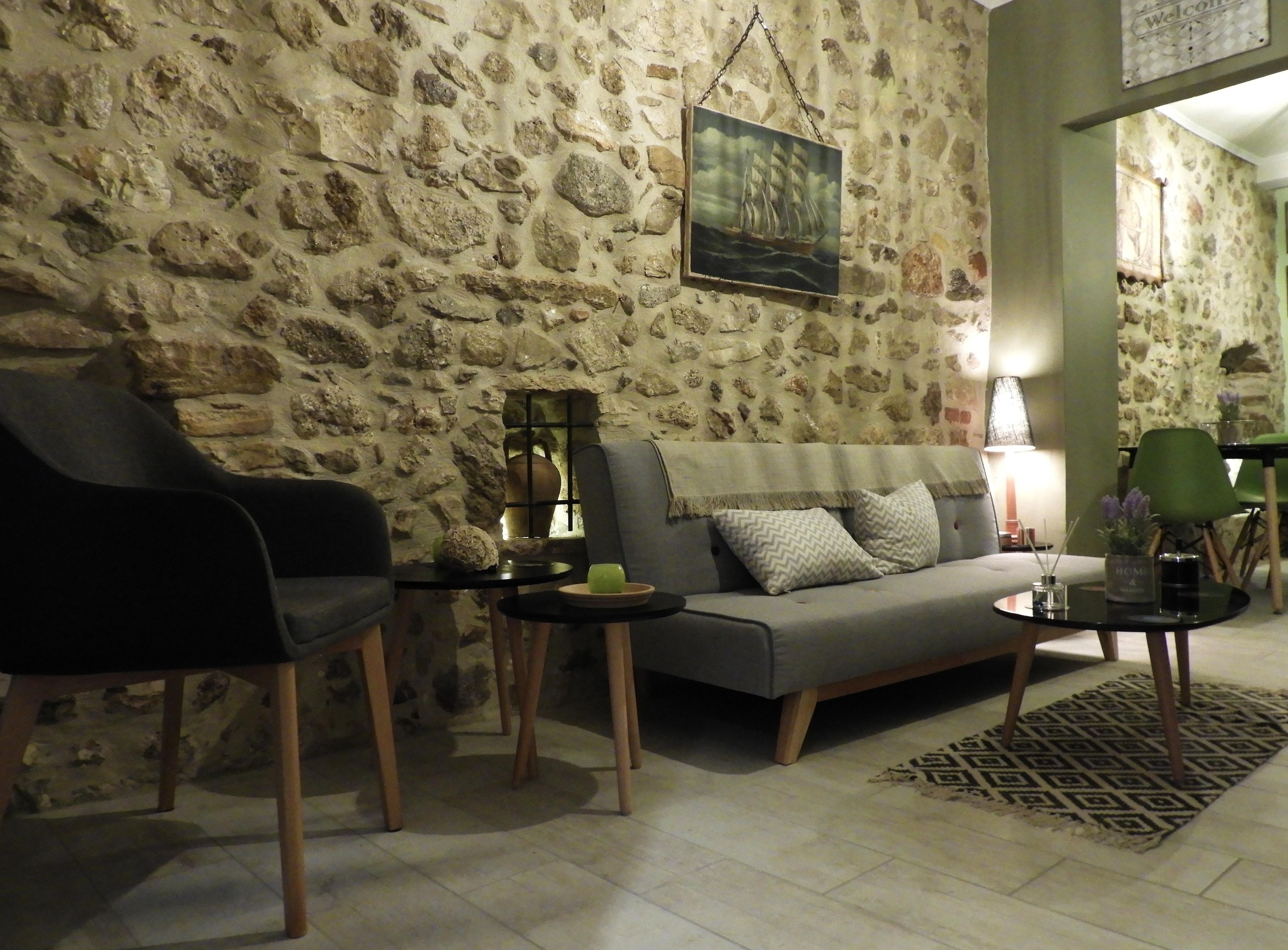 Design Duplex, 2 Bedrooms, City View, Beachside | Living area | 32-inch flat-screen TV with digital channels, Smart TV, Netflix