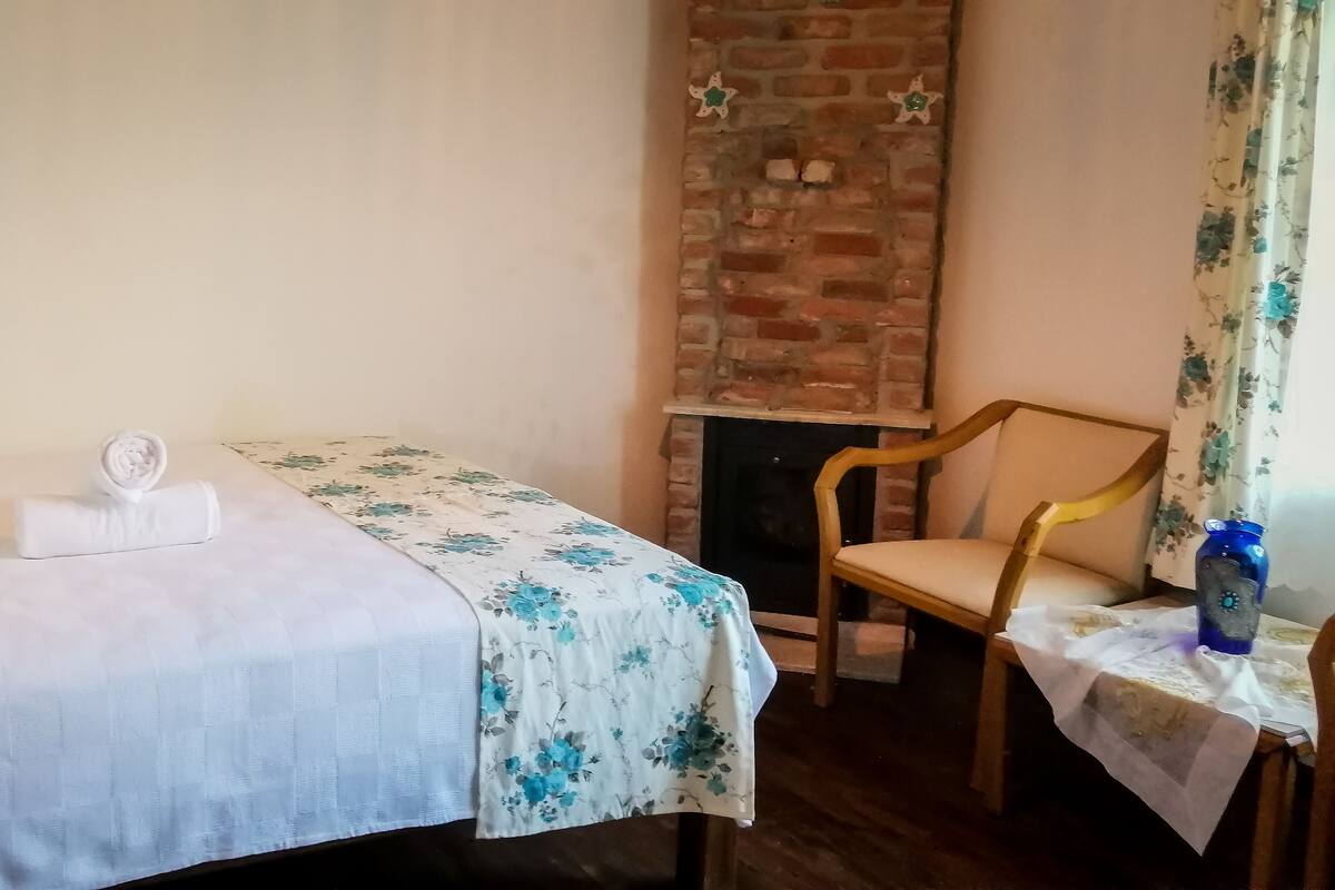 1 bedroom, desk, rollaway beds, free WiFi