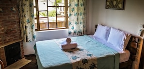 1 bedroom, desk, rollaway beds, free WiFi