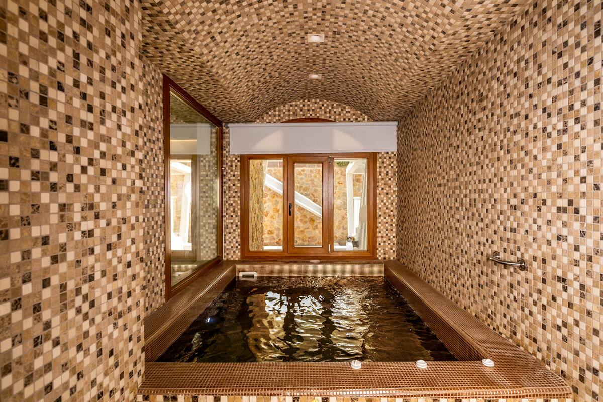 Grand Suite with Indoor Jetted Tub | 私人 SPA 浴池