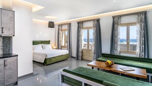 Executive Suite with Sea View (Outdoor Jetted Tub)