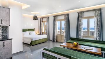 Executive Suite with Sea View (Outdoor Jetted Tub) | Premium bedding, in-room safe, individually decorated, desk