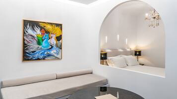 Executive Suite with Sea View (Outdoor Jetted Tub) | Ropa de cama de alta calidad, caja fuerte, escritorio y cortinas opacas