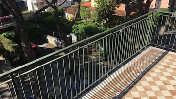 패밀리 아파트, 침실 3개, 시내 전망, 타워 | 발코니 전망