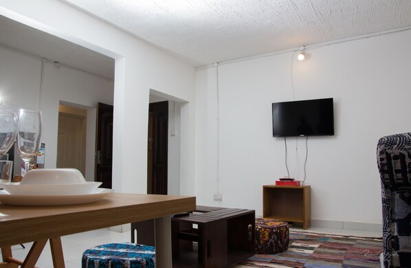 Double Room, 2 Bedrooms | In-room dining