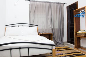 Habitació doble, 2 dormitoris | Wifi gratuïta 