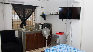 Habitación individual | Cocina básica privada | Hervidor eléctrico
