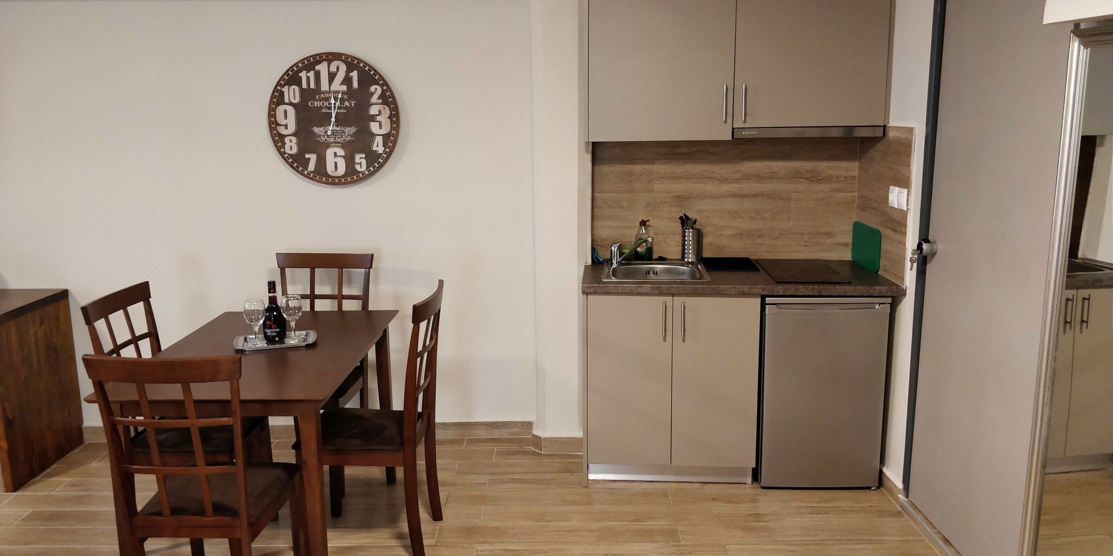 comfort studio suite | 1 bedroom, premium bedding, pillow-top beds, in-room safe