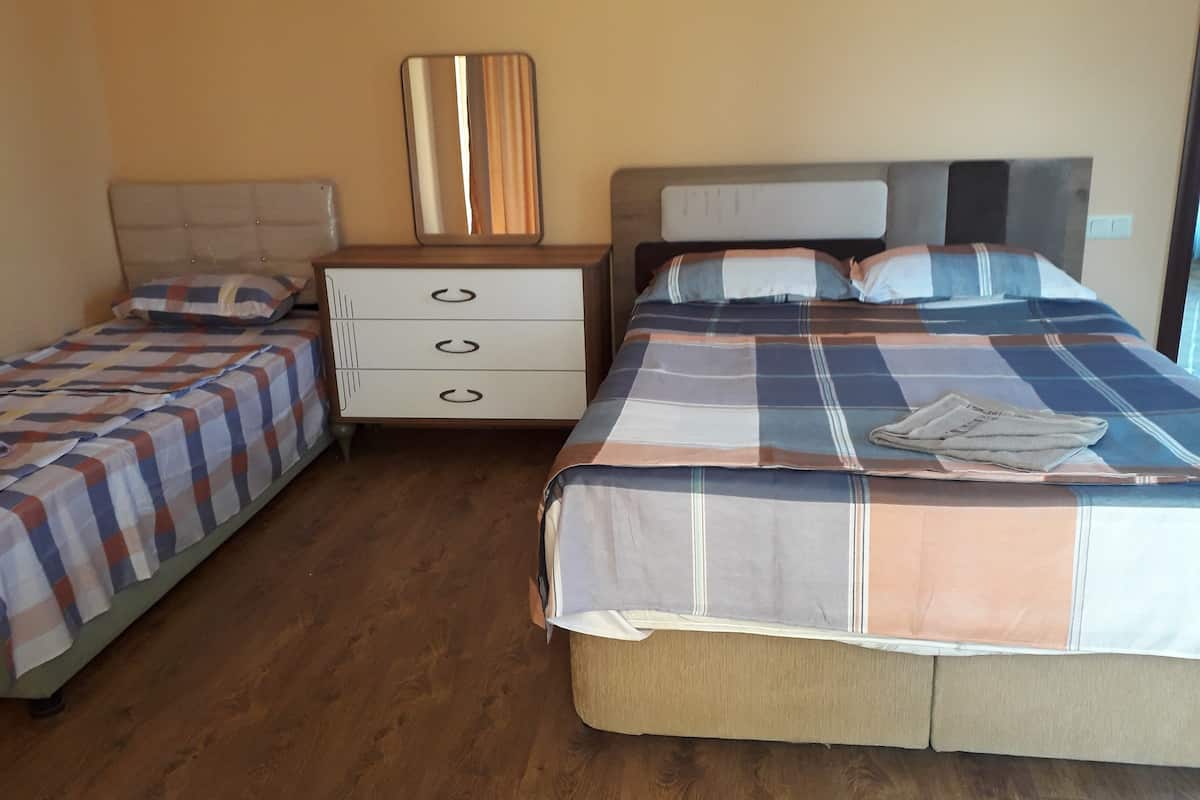 Kamar Triple Klasik | Kedap suara, Wi-Fi gratis, dan seprai linen