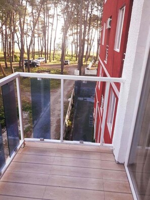 Habitación triple clásica | Sistema de insonorización, wifi gratis, ropa de cama