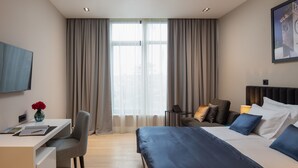 Phòng đôi hoặc 2 giường đơn | 1 phòng ngủ, bộ đồ giường cao cấp, chăn bông, minibar 