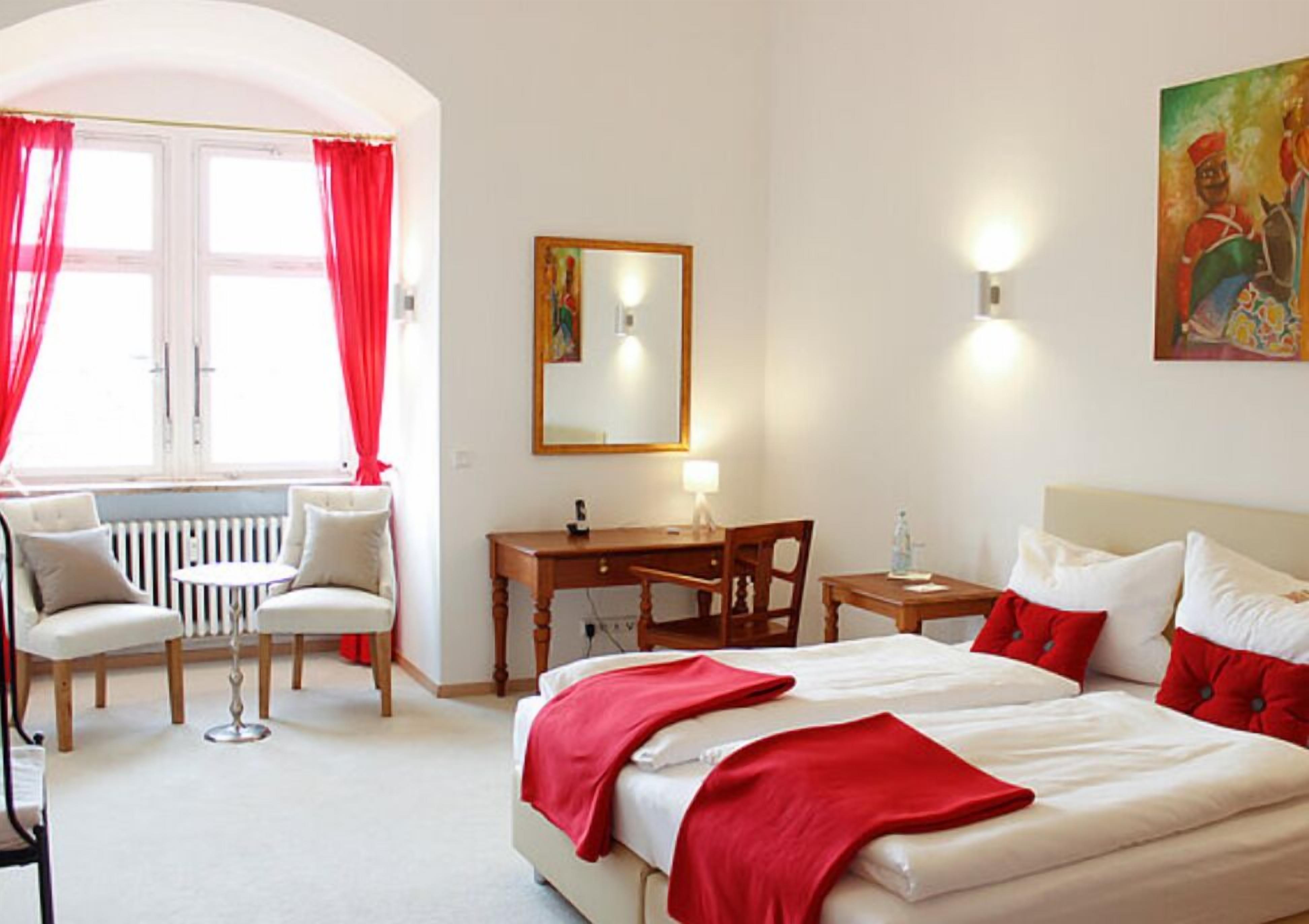 Deluxe-Doppelzimmer | Schreibtisch, Bügeleisen/Bügelbrett, Zustellbetten, kostenloses WLAN