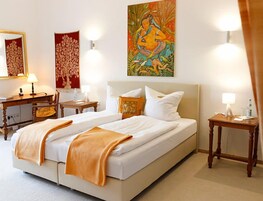 Deluxe Double Room | Desk, iron/ironing board, rollaway beds, free WiFi