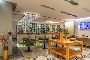 Bar (on property) - Glow Boutique Hotel & Suites (Sarandë)