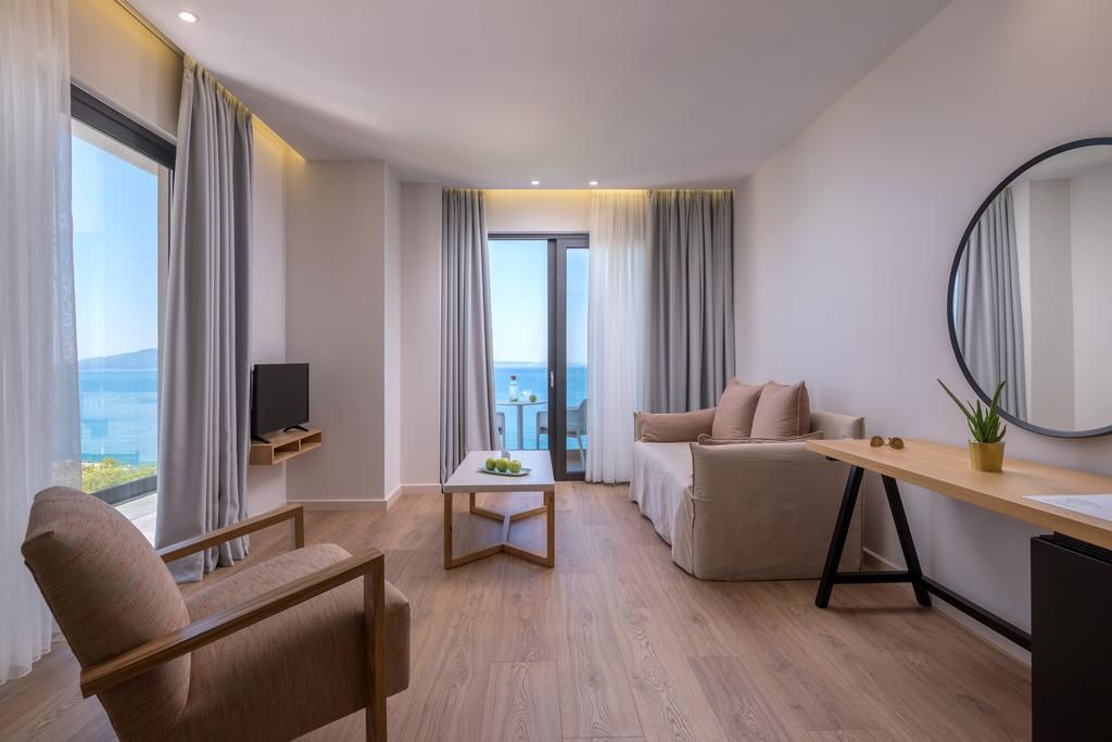 superior suite, balcony, sea view | 1 bedroom, premium bedding, minibar, in-room safe