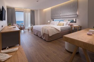 Habitación doble, balcón, vistas al mar | Vistas desde la habitación